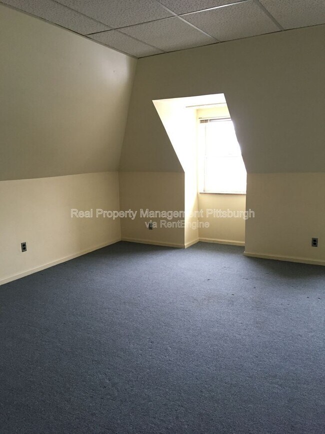 Building Photo - 437 S Aiken Ave