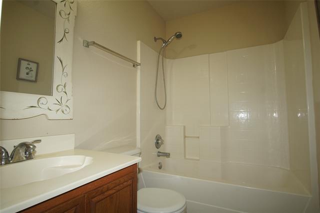 Building Photo - 1614 Loveland Dr