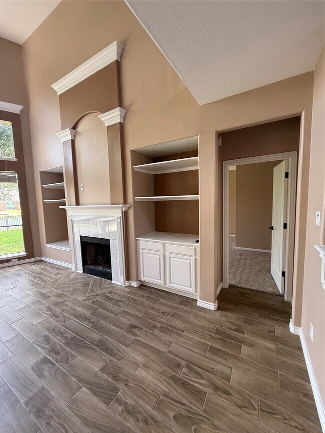 Building Photo - 11902 Miramar Shores Dr