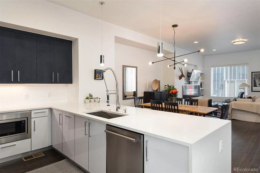 Building Photo - 3038 Wilson Ct