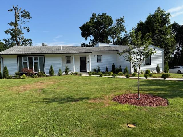Primary Photo - 19 Primrose Ave W