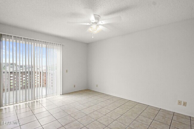 Building Photo - 7465 Stoney Hill Dr