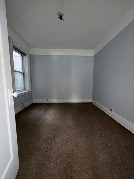 36 Sherman Pl 104 - 35 Sherman Pl