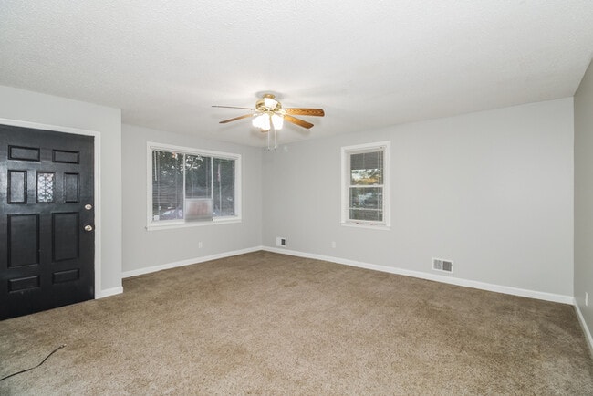 Building Photo - 152 Dickert Dr
