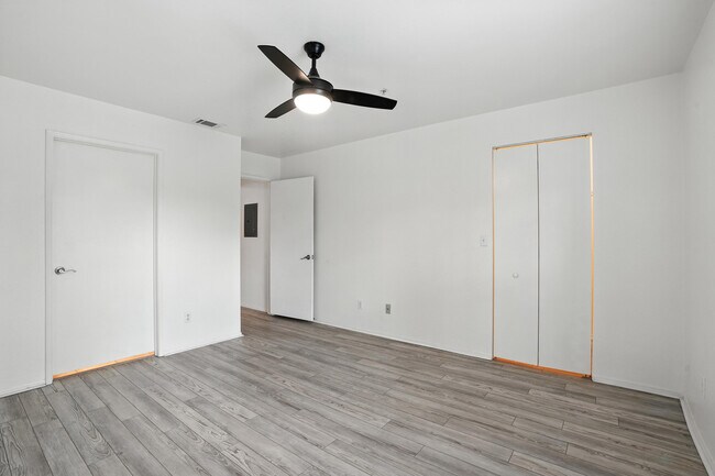 Building Photo - 8255 Ibis Club Dr