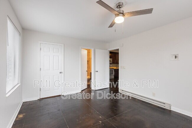 Building Photo - 3600 Hillsboro Pike