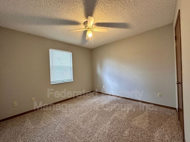 Building Photo - 1114 W Romaine Cir