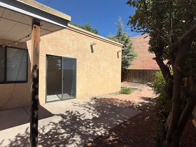 Building Photo - 7200 Whippoorwill Ln NE