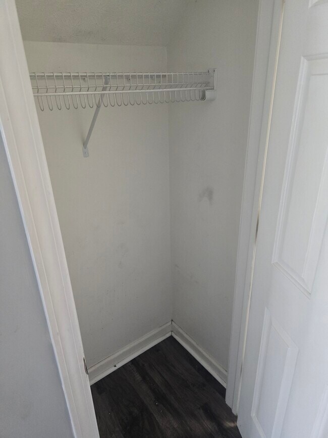 Building Photo - 1905 E Balsam Ct