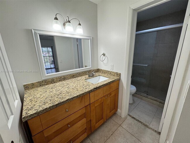 Building Photo - 3817 Cocoplum Cir