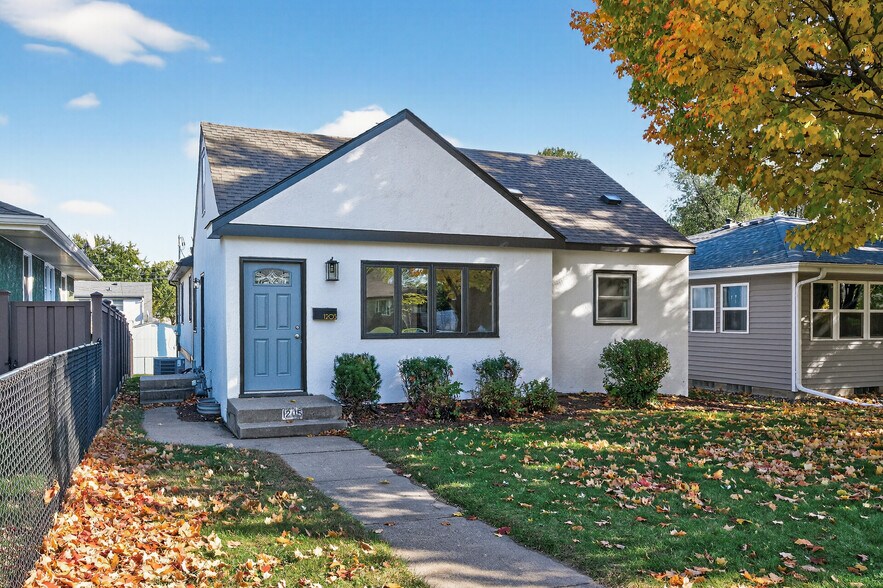 Primary Photo - 1205 8th Ave S