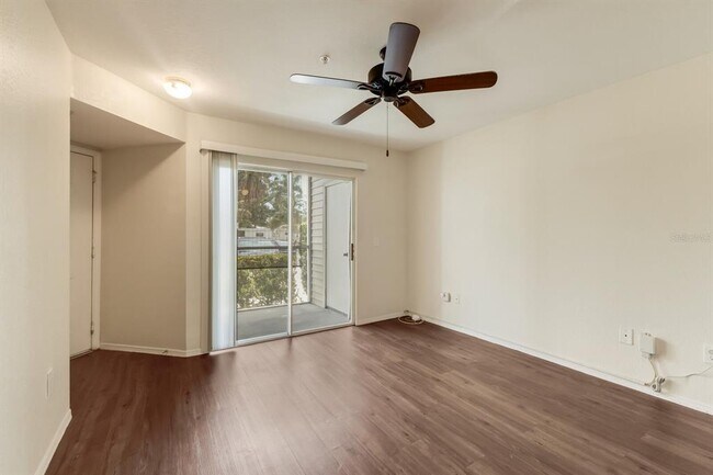 Building Photo - 850 S Tamiami Trl