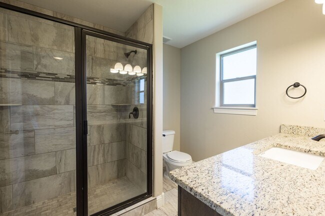 Building Photo - BEAUTIFUL 5 BED 3 BATH HOME IN FIRTH