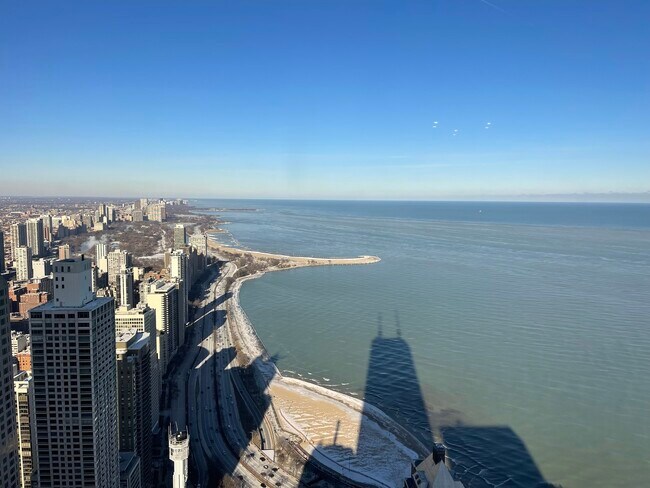 Building Photo - 175 E Delaware Pl