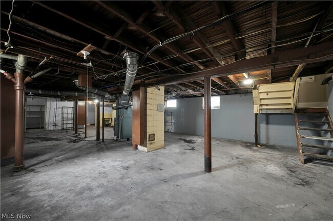 Building Photo - 11103 Lincoln Ave