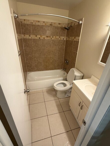 Building Photo - 9332 Sun Ct