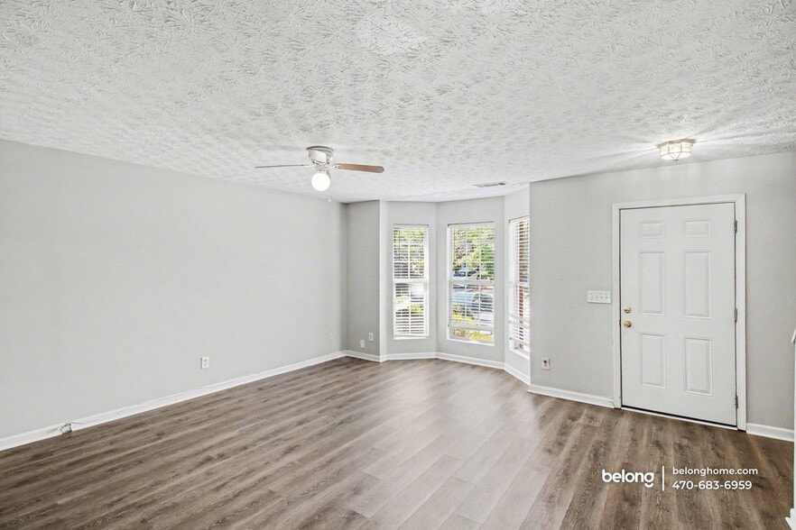 Building Photo - 5876 Strathmoor Manor Cir