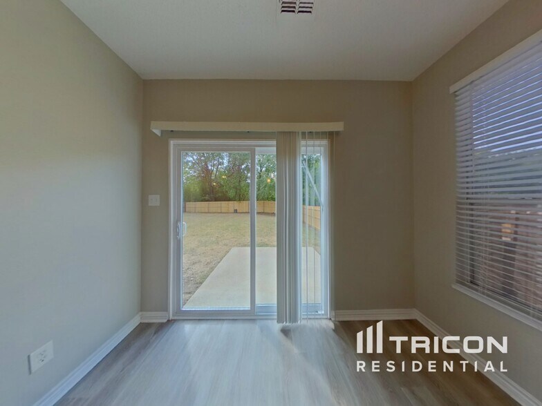 Building Photo - 300 Westbrook Dr