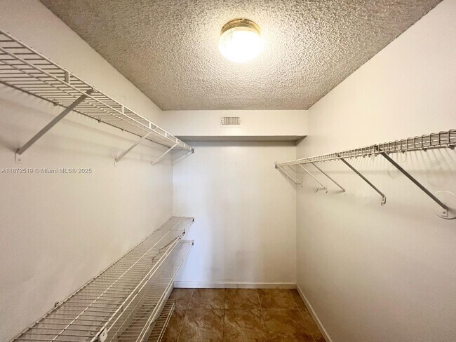 Building Photo - 8977 Wiles Rd