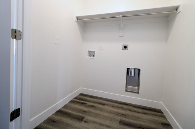 Building Photo - 1720 N 3830 W