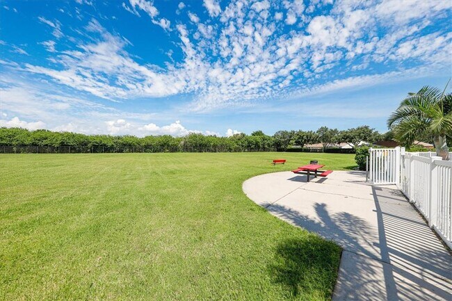 Building Photo - 4617 Egmont Dr