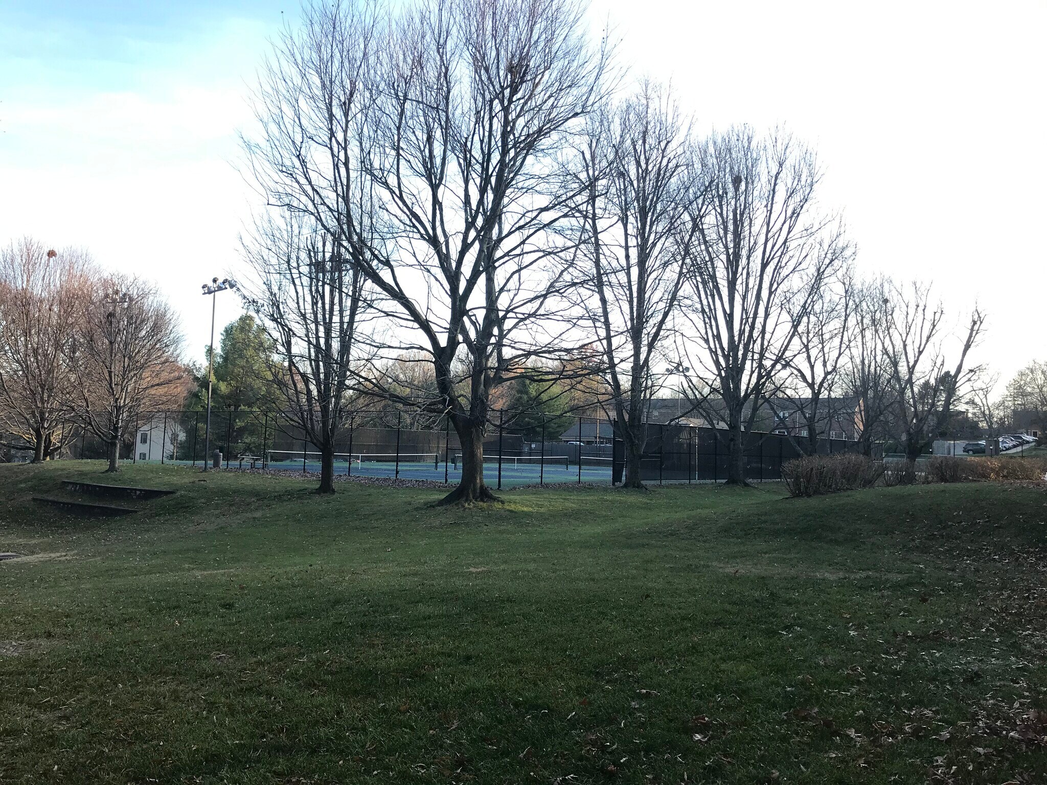 Building Photo - 5815 Rexford Dr