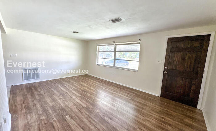 Building Photo - 3600 Berkshire St