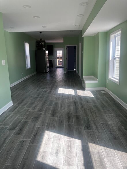 Open Concept Dining Room, Living Room, Kitchen - 39 Monroe Ave