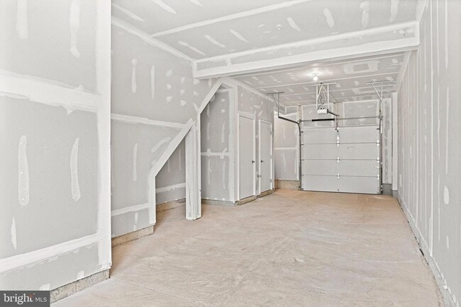 Building Photo - 11224 Bunsen St