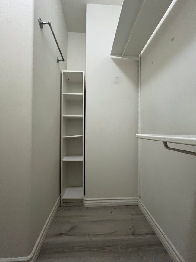 Building Photo - 305 Marinella Aisle