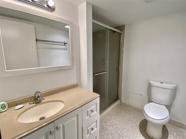 Building Photo - 3122 SW 20th Terrace