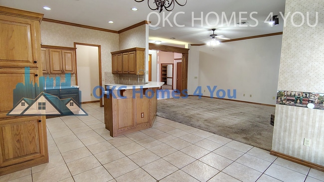 Building Photo - Beautiful 3 Bed + Office Home in Yukon off...