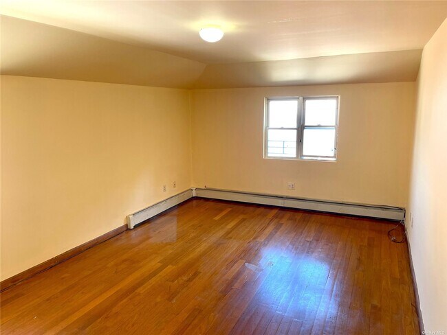 Building Photo - 104-17 220th St