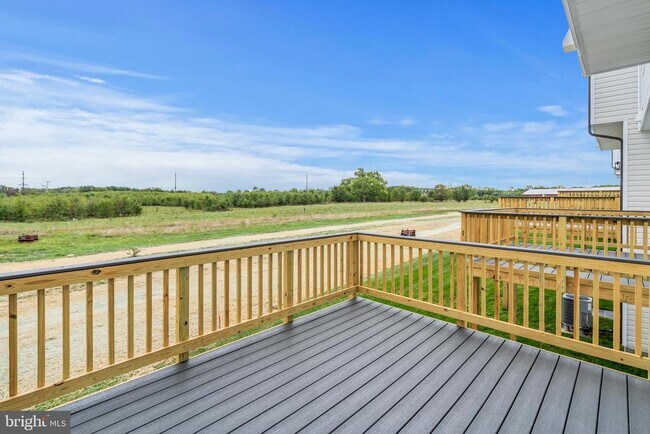 Building Photo - 16628 Green Glade Dr