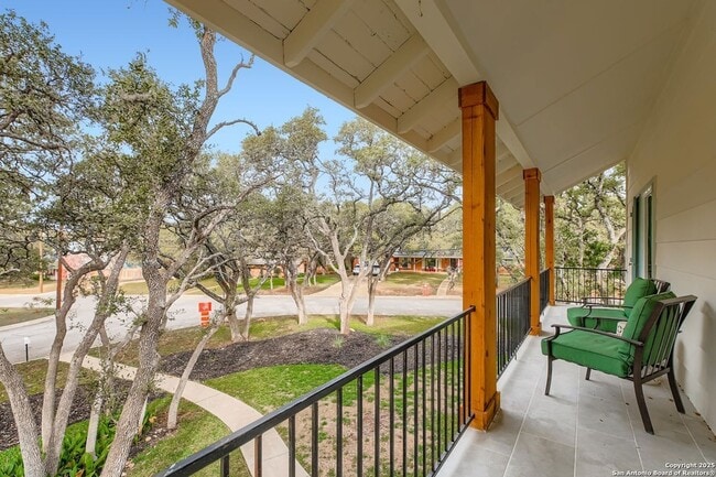 Building Photo - 146 Canyon Oaks Dr