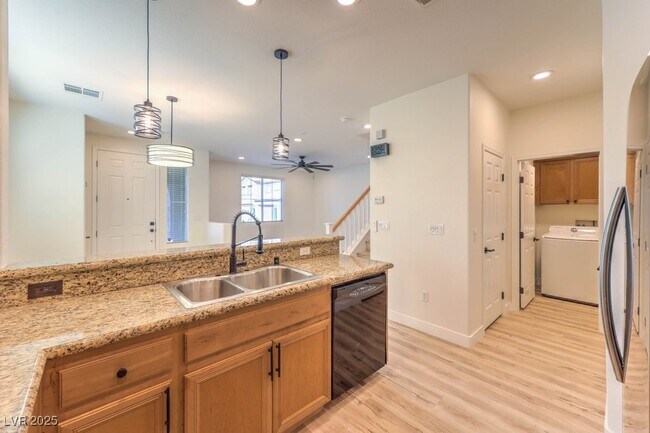 Building Photo - 11489 Belmont Lake Dr