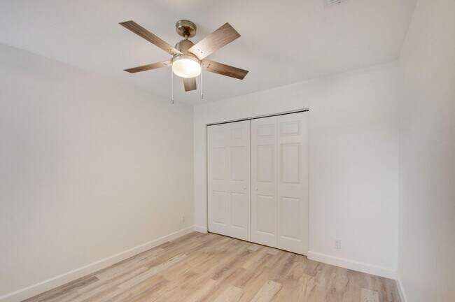 Building Photo - 7390 Ashley Shores Cir