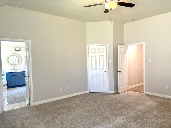 Building Photo - 12114 Pine Brook Dr