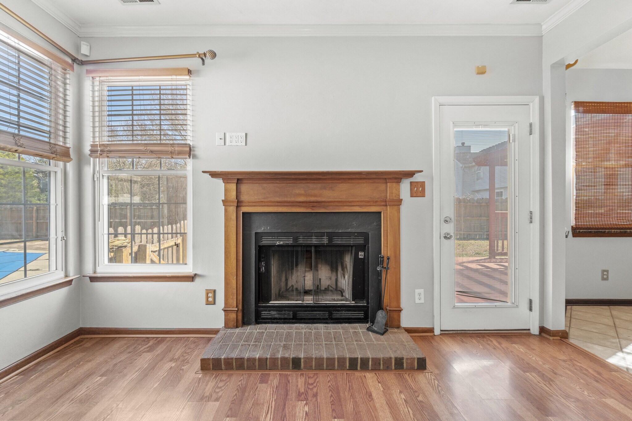 Building Photo - 305 Hidden Falls Ct