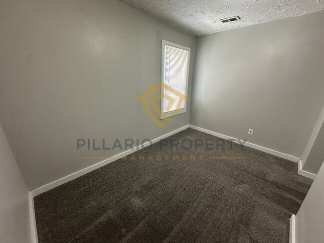 Building Photo - 16 N Addison St