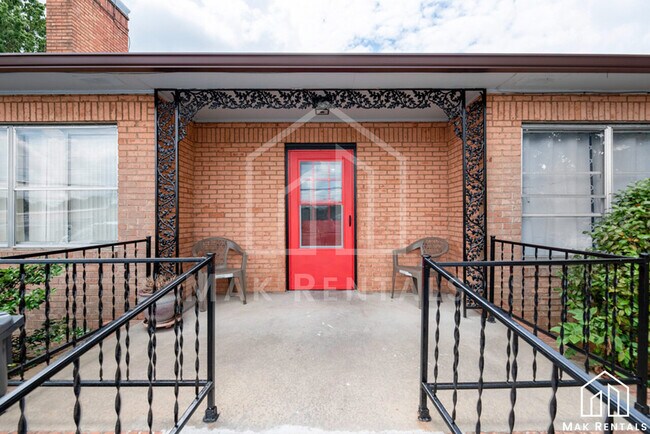 Building Photo - Mocksville