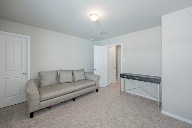 Building Photo - 4923 Blue Jacaranda Wy