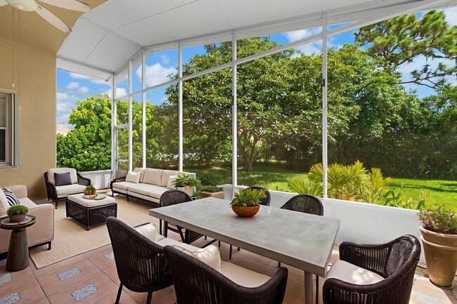 Building Photo - 6980 SE Twin Oaks Cir