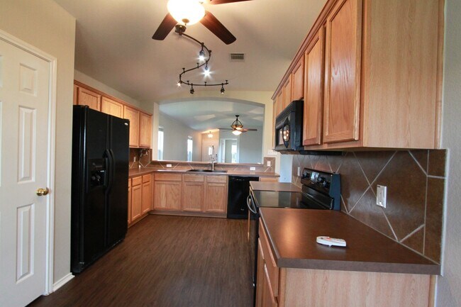 Building Photo - Hutto 3BR Gem ~ Open Layout, Large Yard & Prime Location