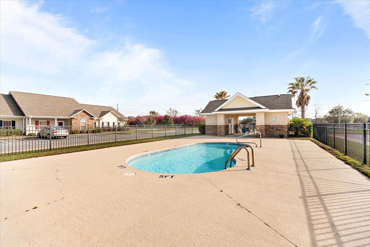 Pool - 401 Barry McCaffrey Blvd