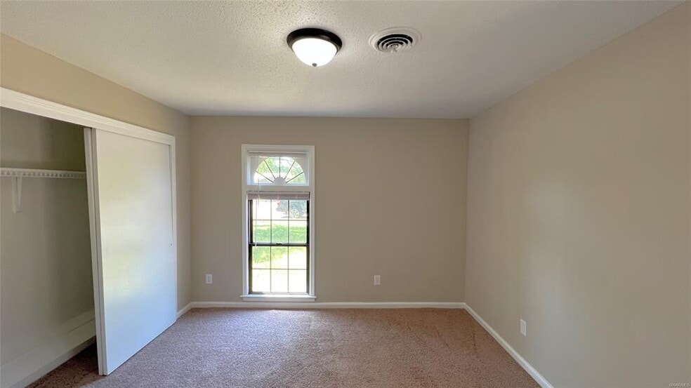 Building Photo - 418 Stroll Dr