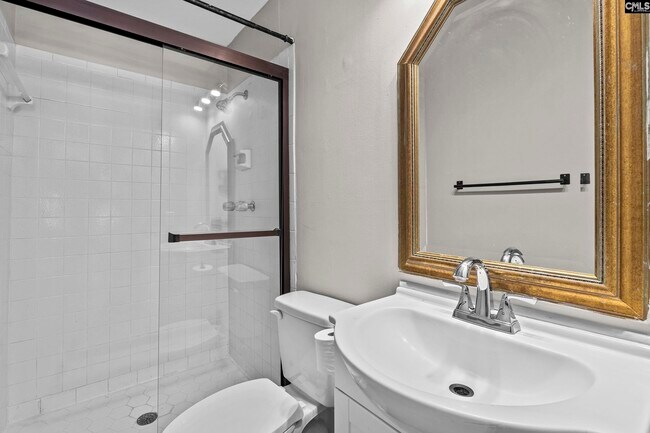 Building Photo - 1 Low Hill Ln