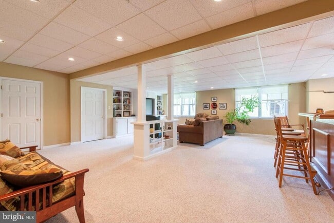 Building Photo - 4900 Hunt Field Dr