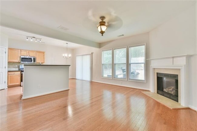 Building Photo - 2694 Winslow Ridge Dr NE