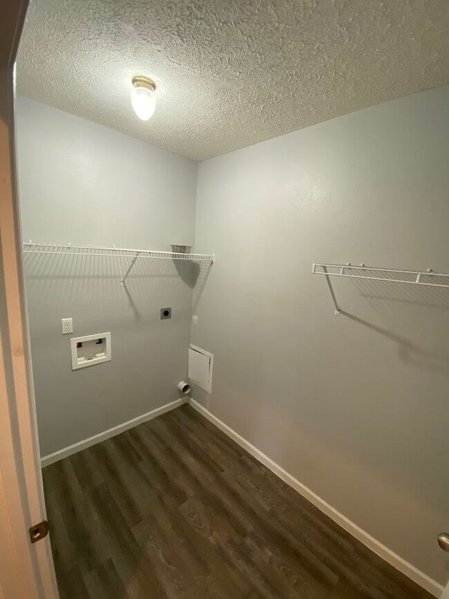 Building Photo - Updated, 4 Bedroom, Split Level Home